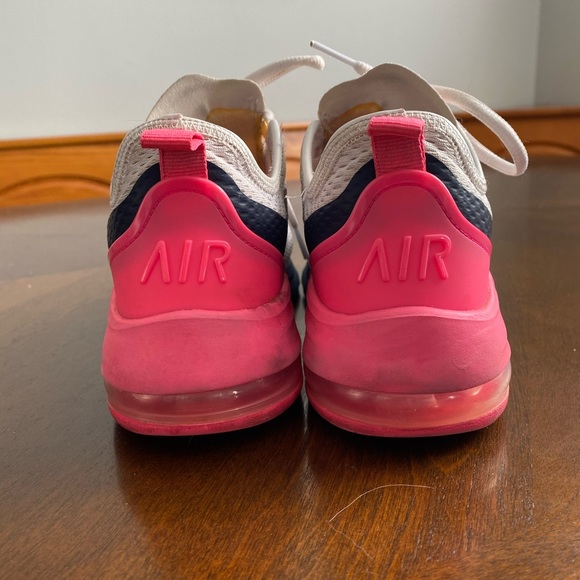 Nike sneakers - Picture 3 of 4